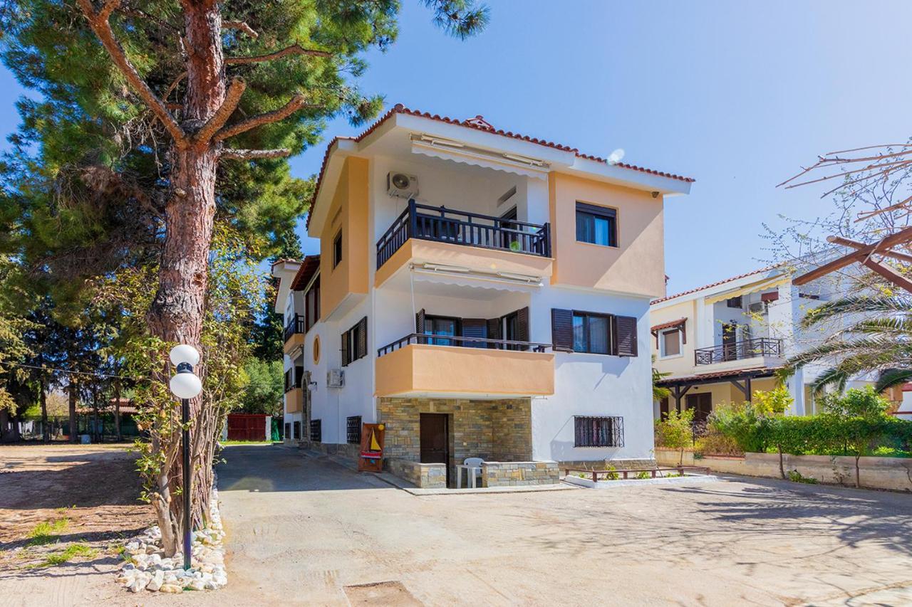 Galazia Akti Seaside Apartments Nikiti  Bagian luar foto