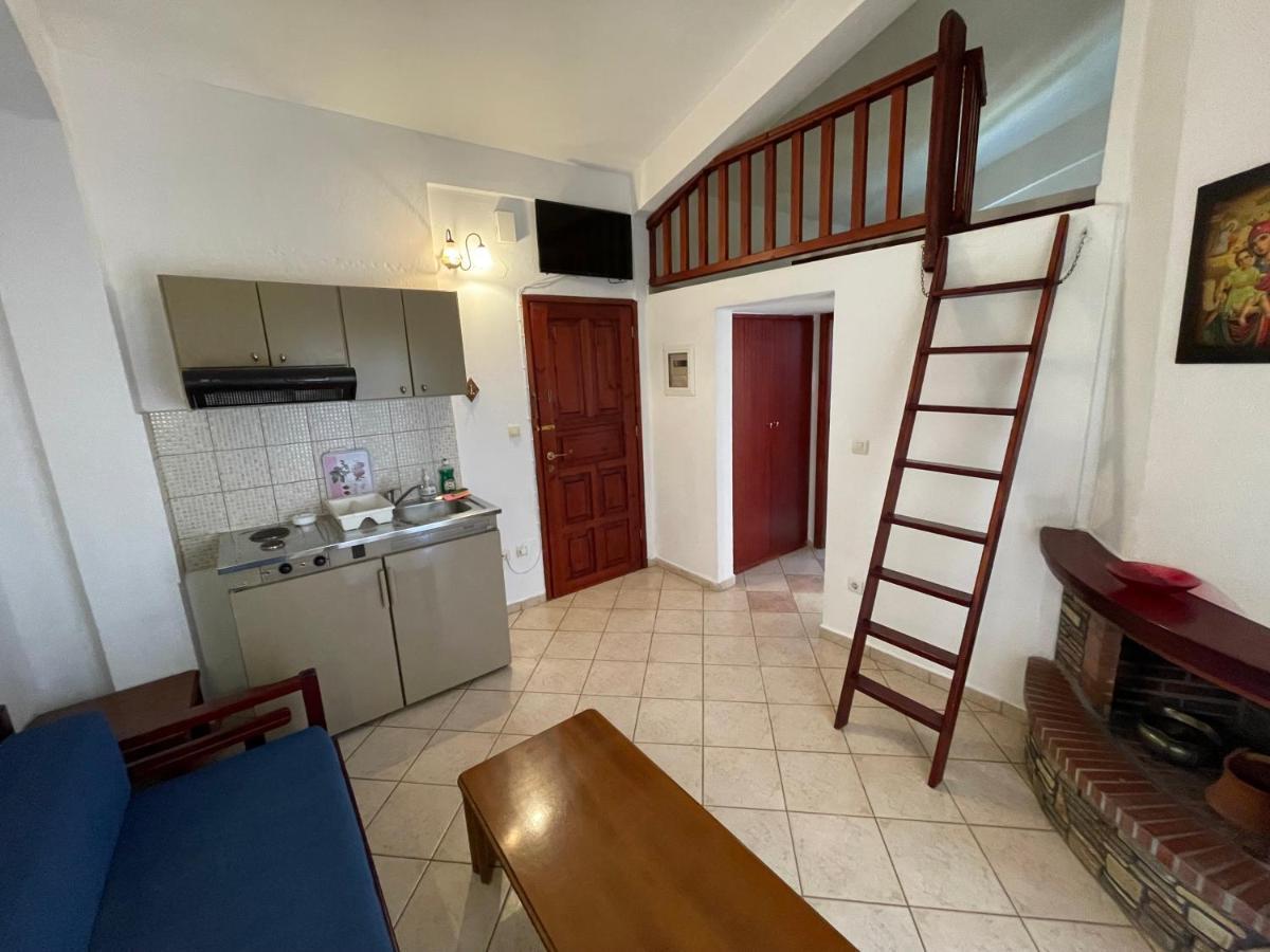 Galazia Akti Seaside Apartments Nikiti  Bagian luar foto