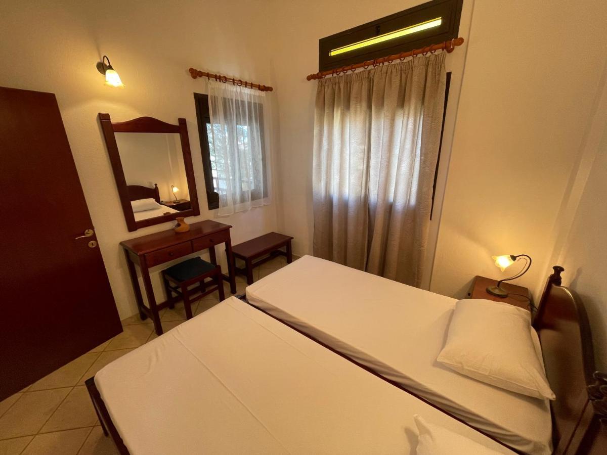 Galazia Akti Seaside Apartments Nikiti  Bagian luar foto