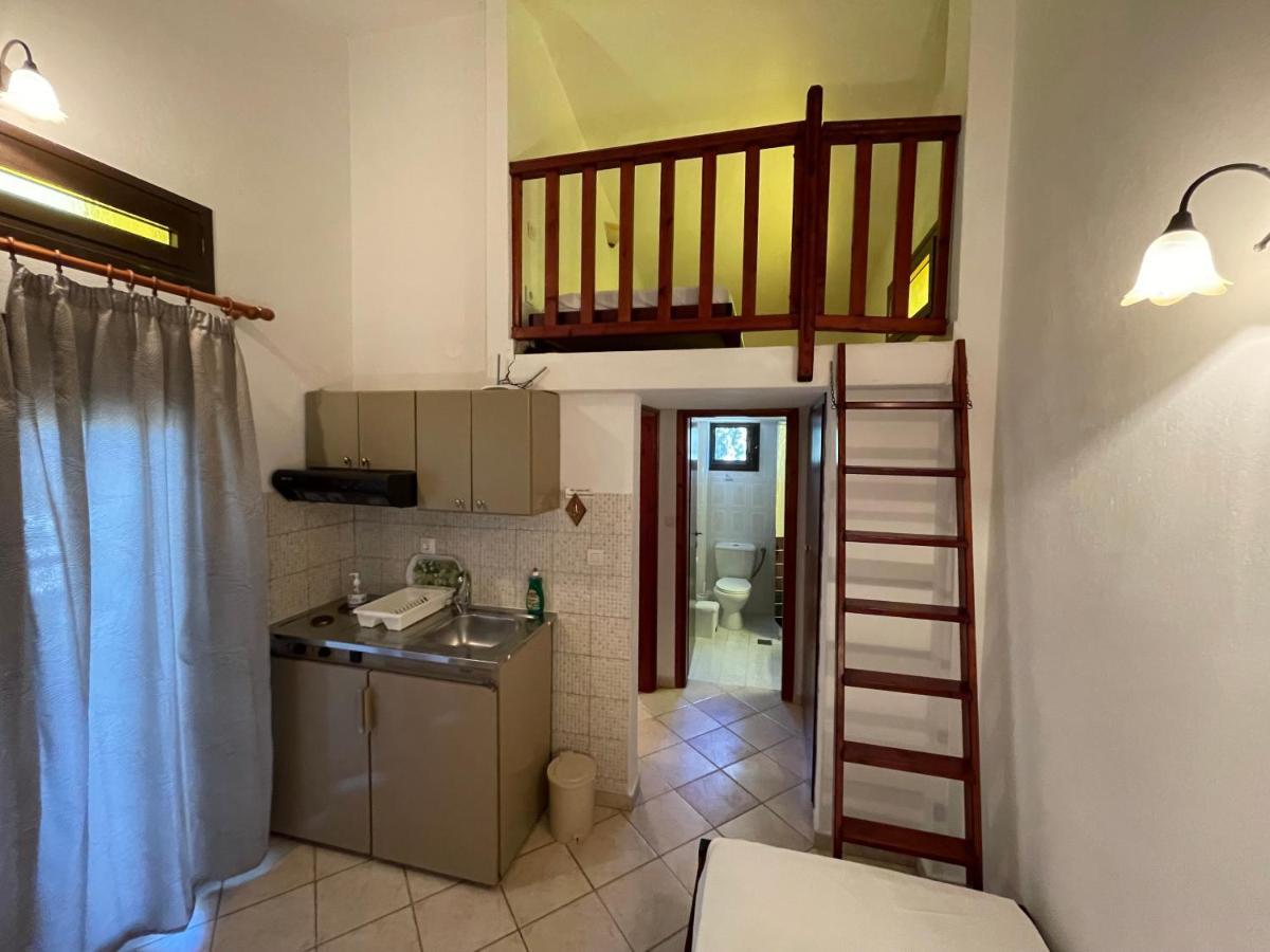Galazia Akti Seaside Apartments Nikiti  Bagian luar foto
