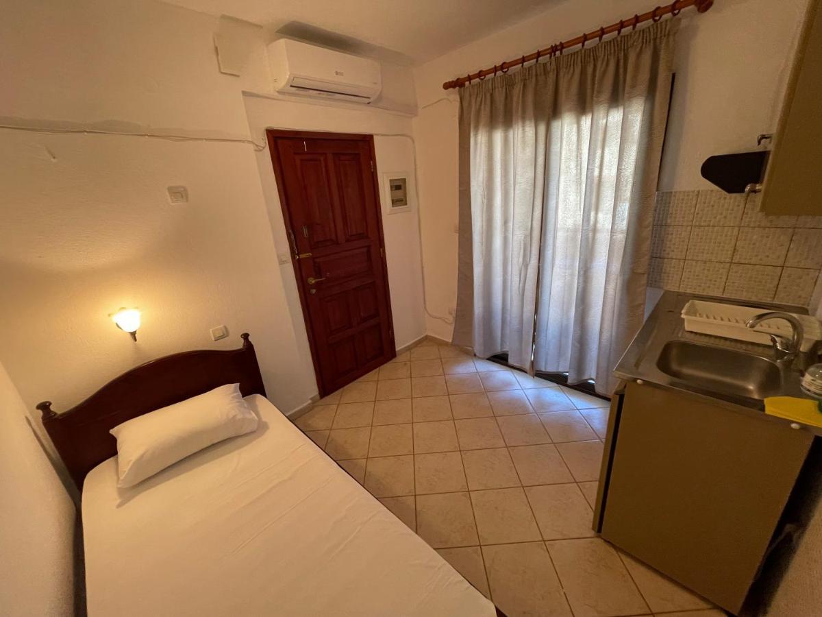 Galazia Akti Seaside Apartments Nikiti  Bagian luar foto