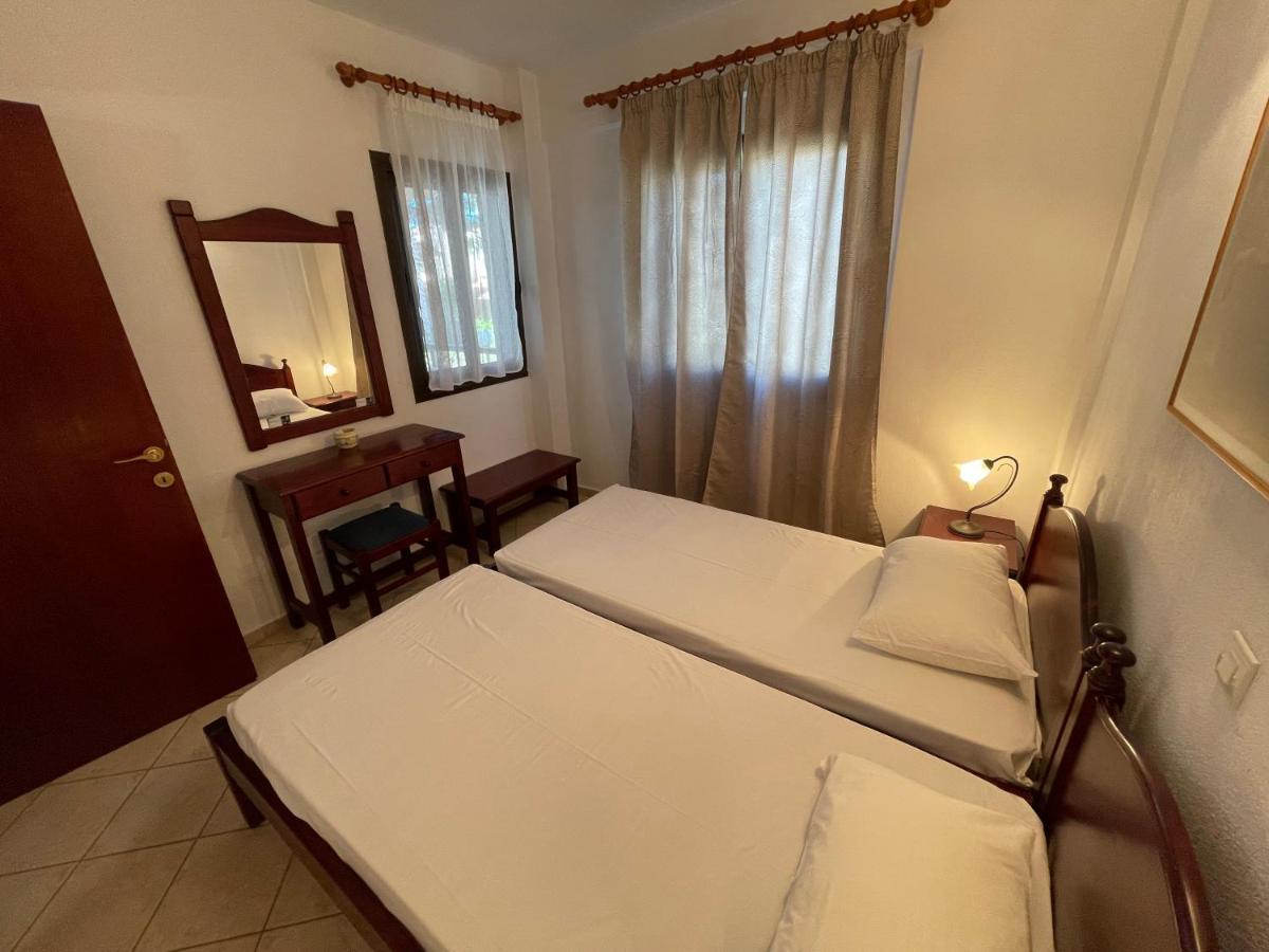 Galazia Akti Seaside Apartments Nikiti  Bagian luar foto
